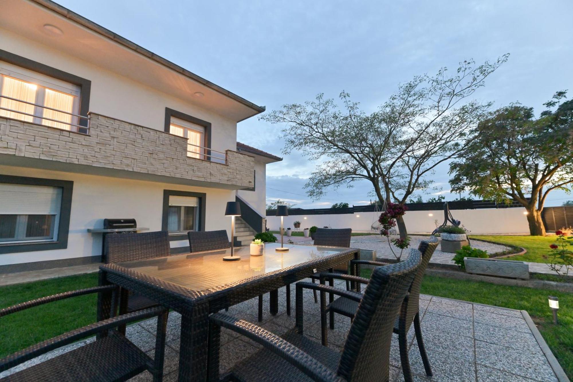 Apartment Amelie - With Pool And Sauna! Galovac  Екстериор снимка