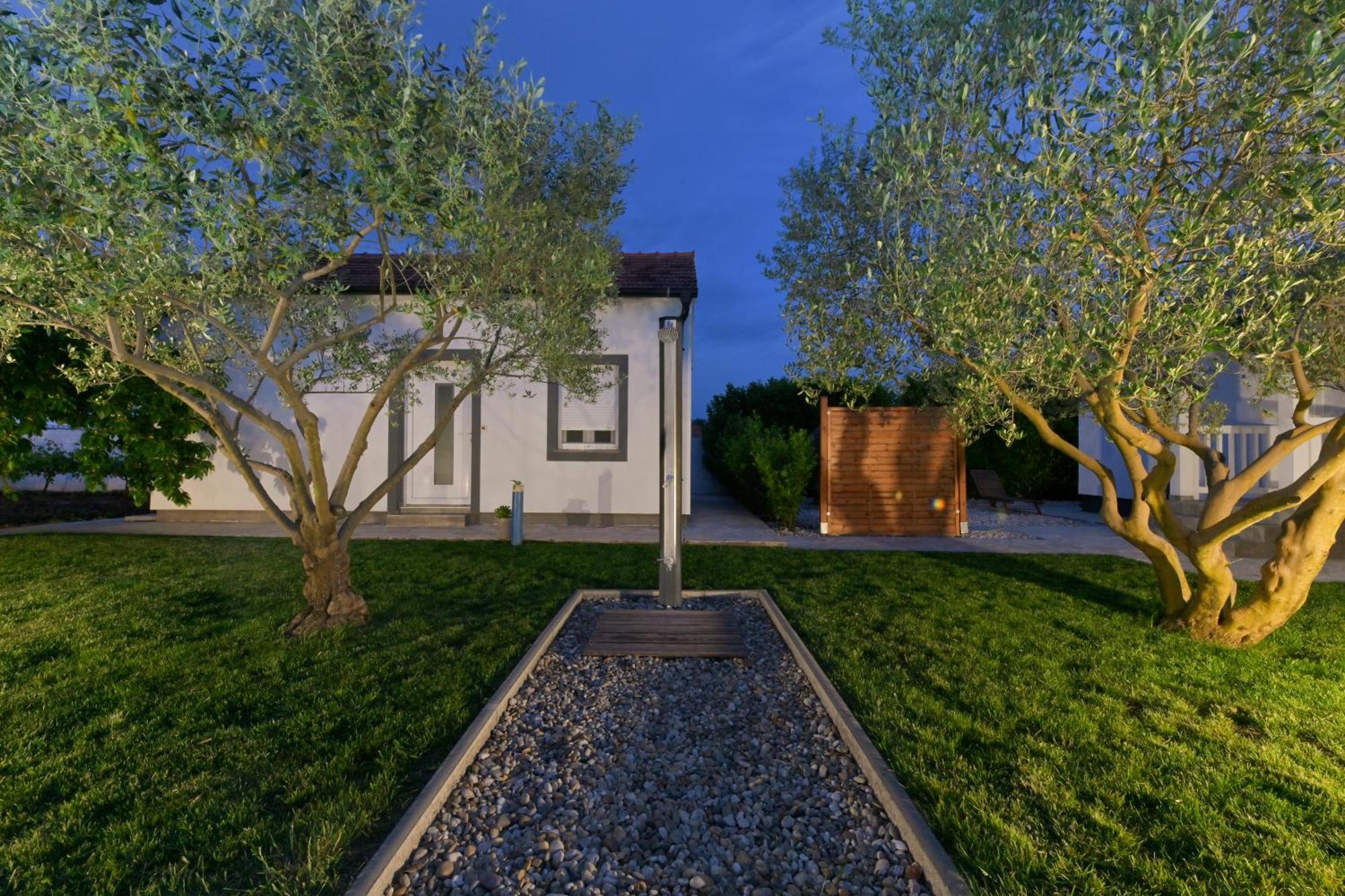 Apartment Amelie - With Pool And Sauna! Galovac  Екстериор снимка